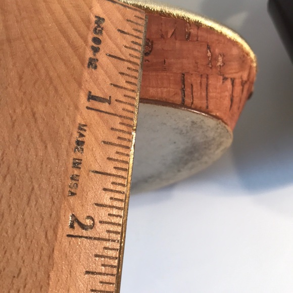 Michael Kors Brown Patent Leather Wedges Size 7 - Picture 6 of 8